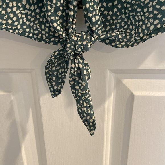 West Kei Women’s 3/4 Length Green Shirt, Small - Picture 3 of 6